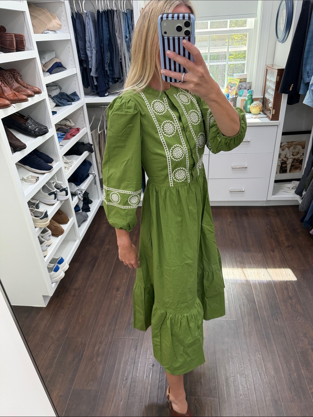 Avara Green Embroidered Midi Dress XS NWT - Picture 4 of 6